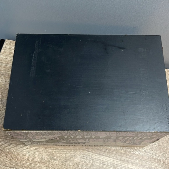 Vintage Vibe Maple Syrup Storage Box Black White Hinged Cover - Picture 6 of 14